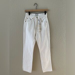 NWOT Zara White Denim Straight Fit Women’s Jeans US Size 2